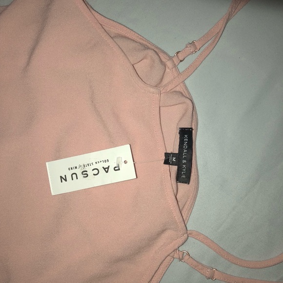 Light Pink tank top - Picture 2 of 3